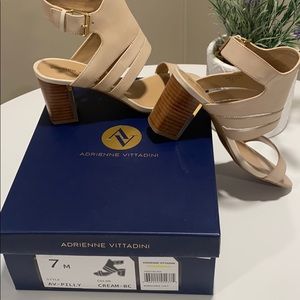 Adrienne Vittadini Nude leather block heel shoes 7